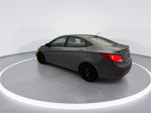Used 2016 Hyundai Accent SE image 2