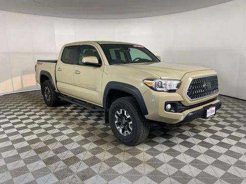 Used 2019 Toyota Tacoma TRD Off-Road image 18