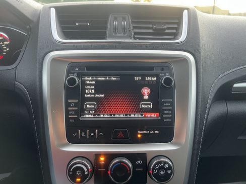 Used 2015 GMC Acadia SLE FWD image 20
