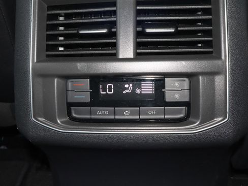Used 2019 Volkswagen Atlas SE FWD image 20