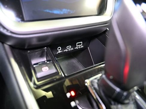 Used 2024 Subaru Outback Touring image 31