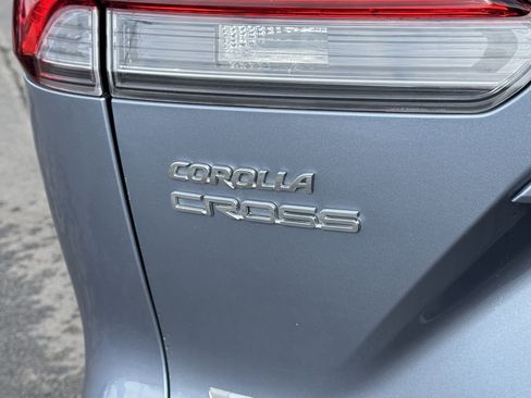 Used 2023 Toyota Corolla Cross XLE w/ Convenience Package image 43