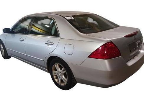 Used 2006 Honda Accord SE image 3