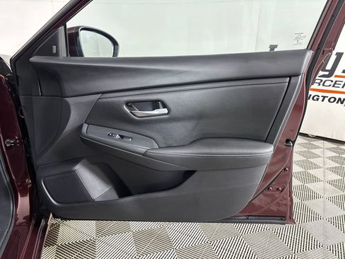 Used 2025 Nissan Sentra SV FWD image 27