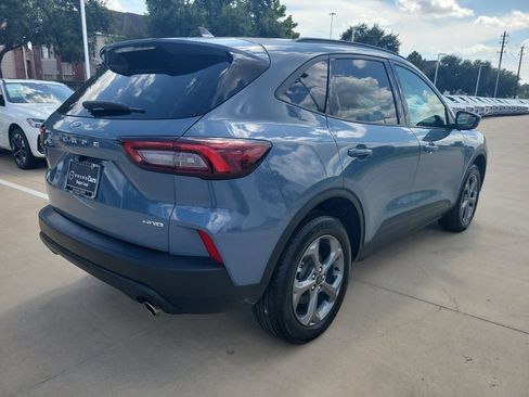 Used 2025 Ford Escape ST-Line Select AWD/4WD image 5