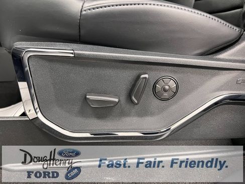 New 2025 Ford F350 Platinum w/ FX4 Off-Road Package image 27