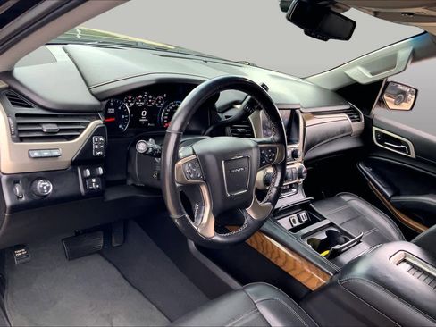 Used 2019 GMC Yukon Denali w/ Denali Ultimate Package RWD image 18