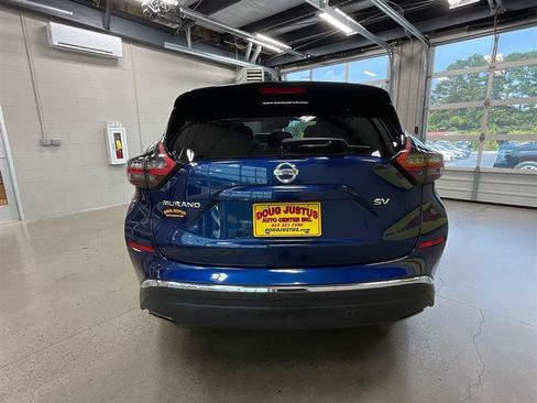 Used 2022 Nissan Murano SV w/ Cargo Package FWD image 4