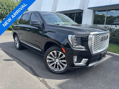 Used 2023 GMC Yukon Denali w/ Advanced Technology Package AWD/4WD image 1