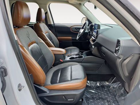 Used 2021 Ford Bronco Sport Outer Banks w/ Outer Banks Package image 15