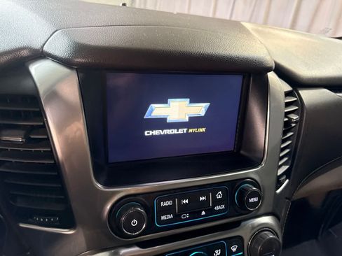 Used 2020 Chevrolet Tahoe Premier w/ Premier 6.2L Value Package AWD/4WD image 29
