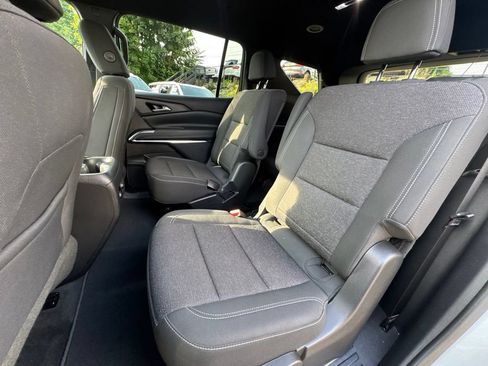 Used 2024 Chevrolet Traverse LT w/ LPO, Floor Liner Package FWD image 50