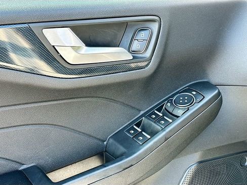 Used 2025 Ford Escape ST-Line image 17