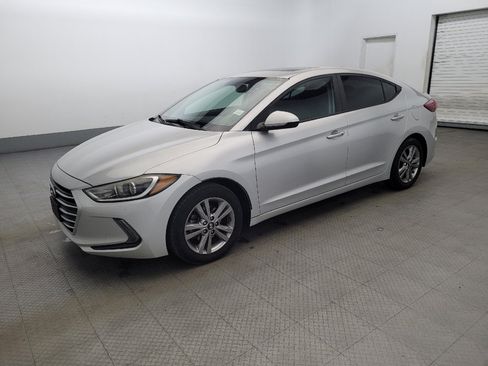 Used 2018 Hyundai Elantra Value Edition w/ Cargo Package FWD image 2