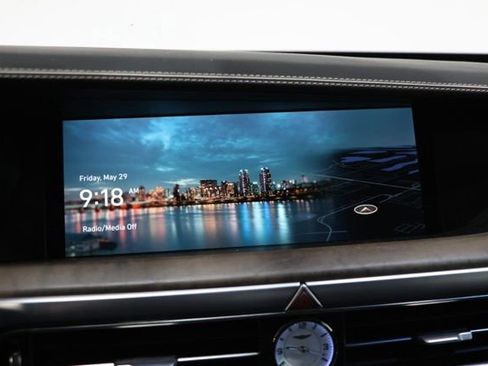 Used 2021 Genesis G90 3.3T Premium RWD image 25