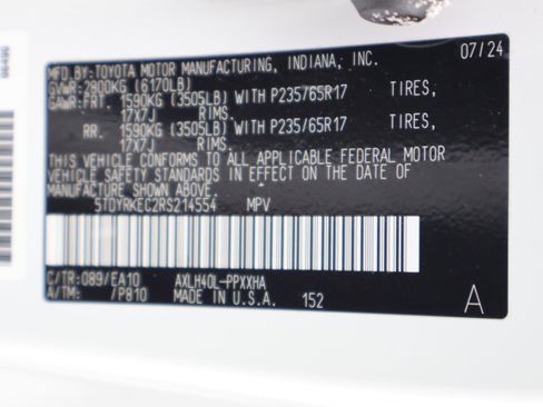 Used 2024 Toyota Sienna XLE image 44