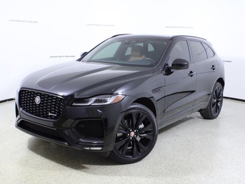 Used 2023 Jaguar F-PACE R-Dynamic S image 1