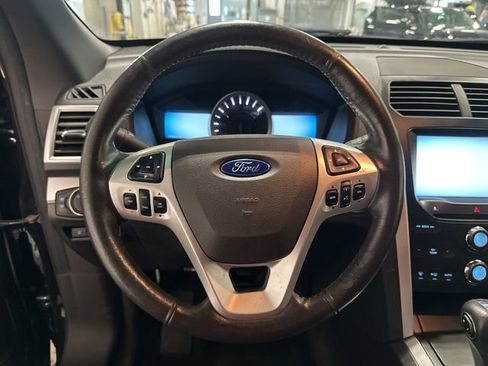 Used 2014 Ford Explorer XLT w/ Equipment Group 202A image 14