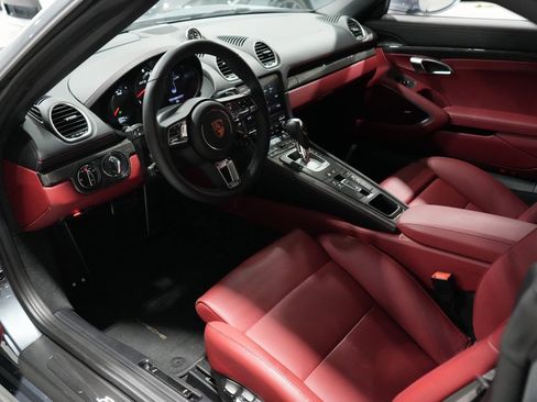 Used 2025 Porsche 718 Boxster GTS image 9