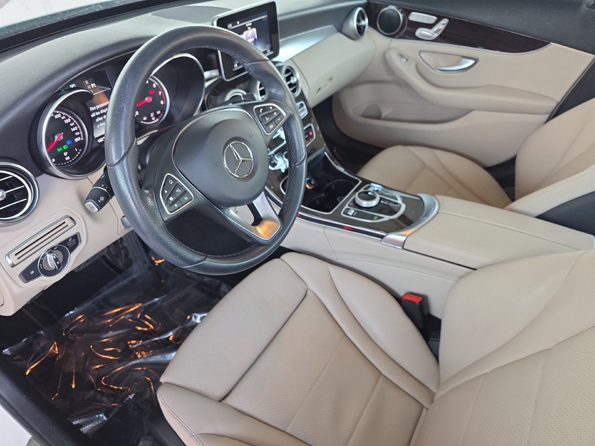 Used 2017 Mercedes-Benz C 300 4MATIC Sedan image 15