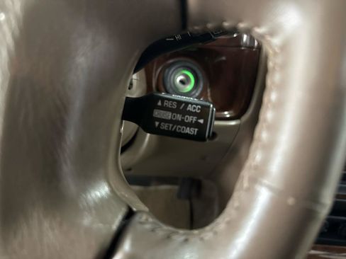 Used 2001 Toyota 4Runner Limited image 15