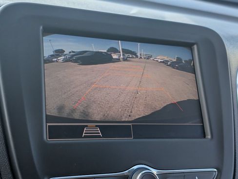 Used 2024 Chevrolet Equinox LT FWD image 14