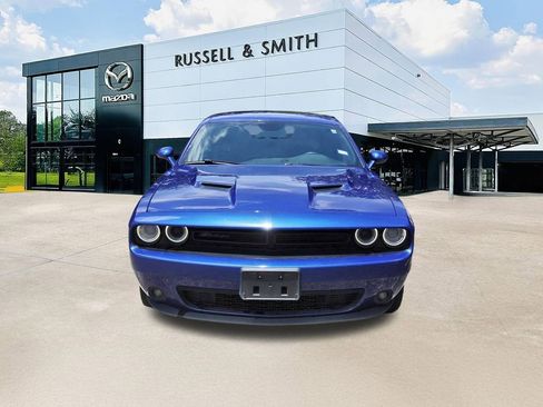 Used 2020 Dodge Challenger SXT w/ Blacktop Package RWD image 2
