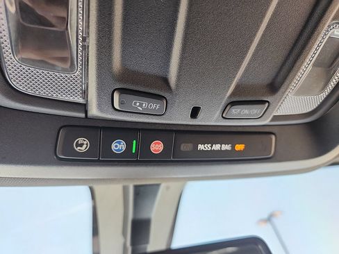 Used 2022 GMC Sierra 2500 AT4 AWD/4WD image 12