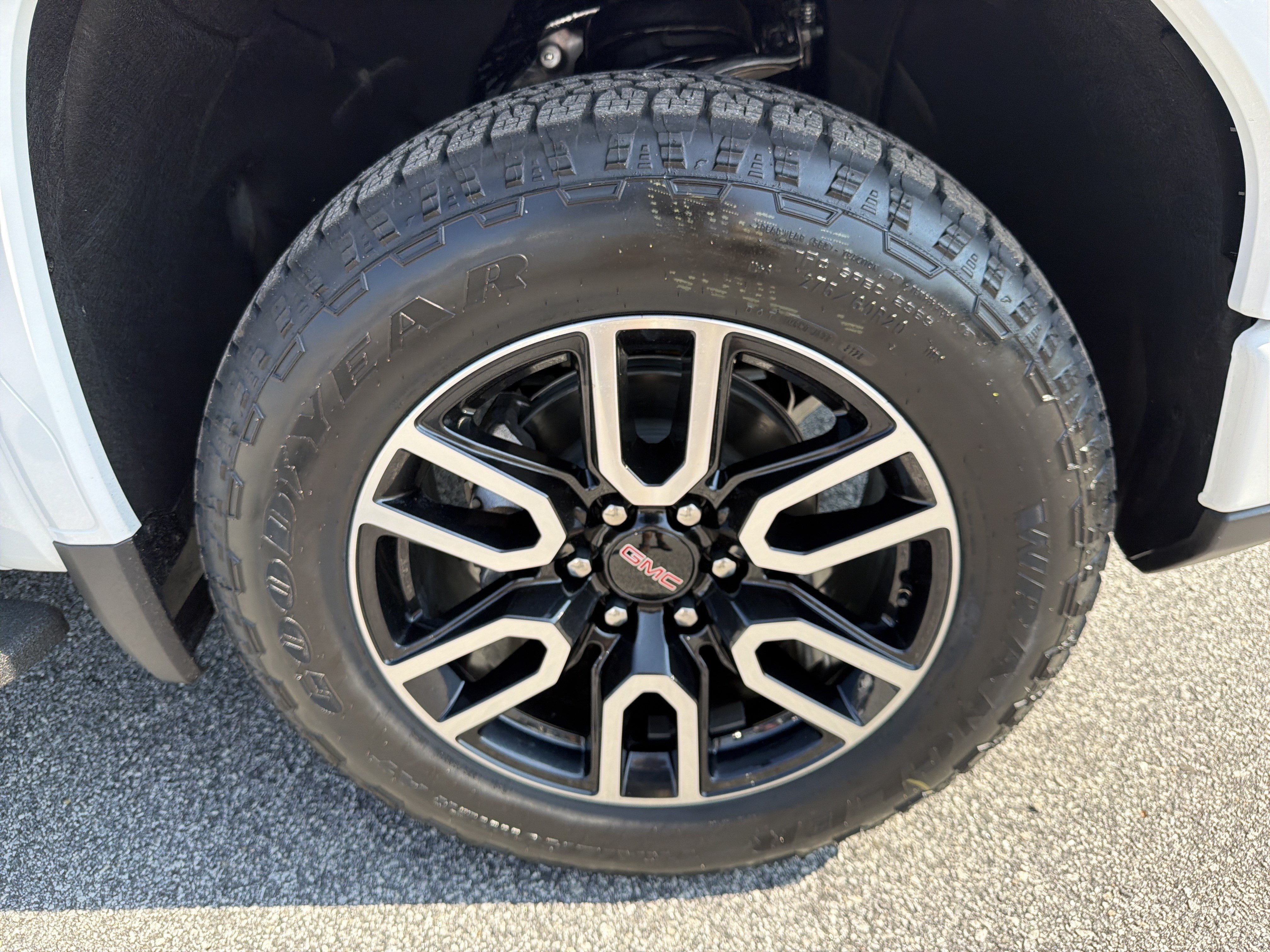 New 2026 GMC Sierra 1500 AT4 w/ AT4 Premium Package AWD/4WD image 13