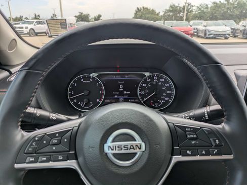 Used 2021 Nissan Sentra SR w/ SR Premium Package FWD image 29