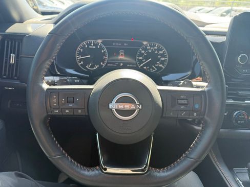 Used 2024 Nissan Pathfinder Rock Creek AWD/4WD image 17
