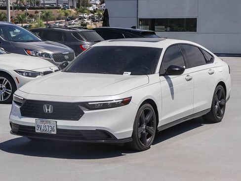 Used 2025 Honda Accord Sport image 3