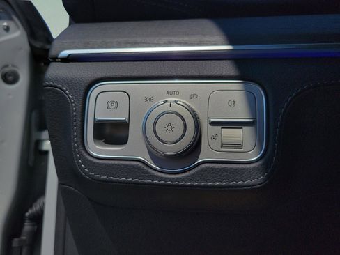 New 2026 Mercedes-Benz GLS 580 4MATIC image 19