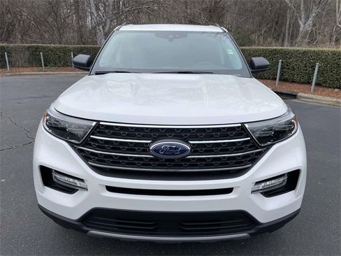 Used 2023 Ford Explorer XLT w/ Equipment Group 202A image 2