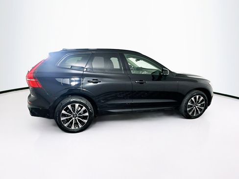 Used 2025 Volvo XC60 B5 Plus image 10