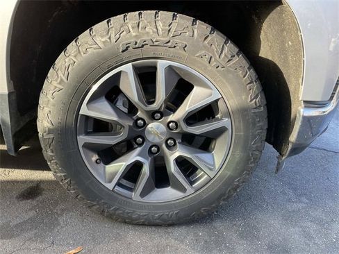 Used 2021 Chevrolet Silverado 1500 LT image 7