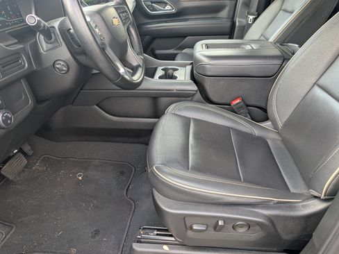 Used 2024 Chevrolet Tahoe Premier RWD image 6