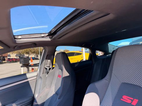 Used 2017 Honda Civic Si image 12