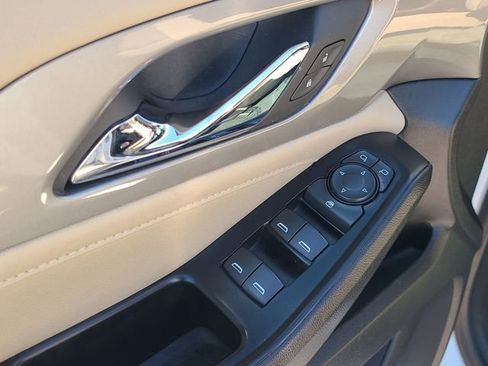 Used 2023 Chevrolet Traverse LS FWD image 15