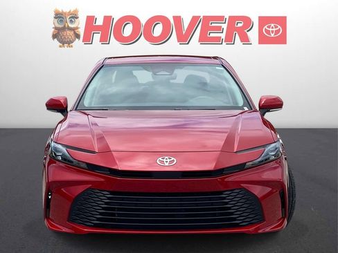 Used 2025 Toyota Camry LE FWD image 6
