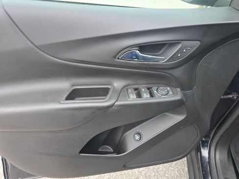 Used 2020 Chevrolet Equinox LT image 10