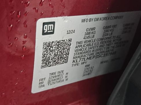 Used 2025 Chevrolet Trax LT FWD image 38