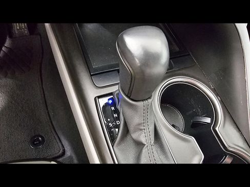 Used 2023 Toyota Camry SE image 22