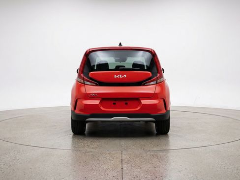 Used 2025 Kia Soul LX w/ LX Technology Package image 7
