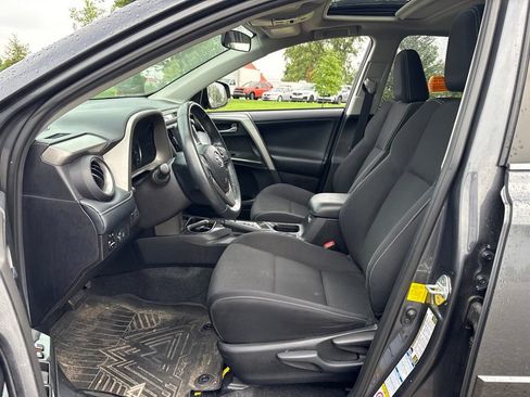 Used 2018 Toyota RAV4 Adventure AWD/4WD image 16