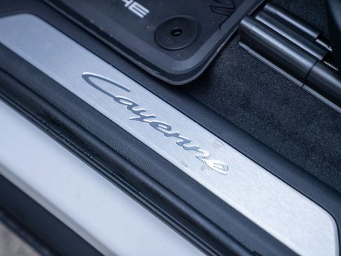 New 2026 Porsche Cayenne AWD/4WD image 13