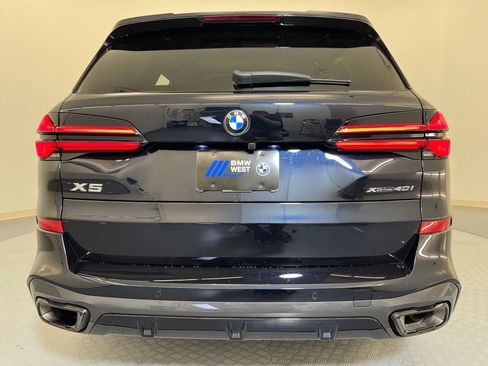 Used 2024 BMW X5 xDrive40i w/ M Sport Package image 10
