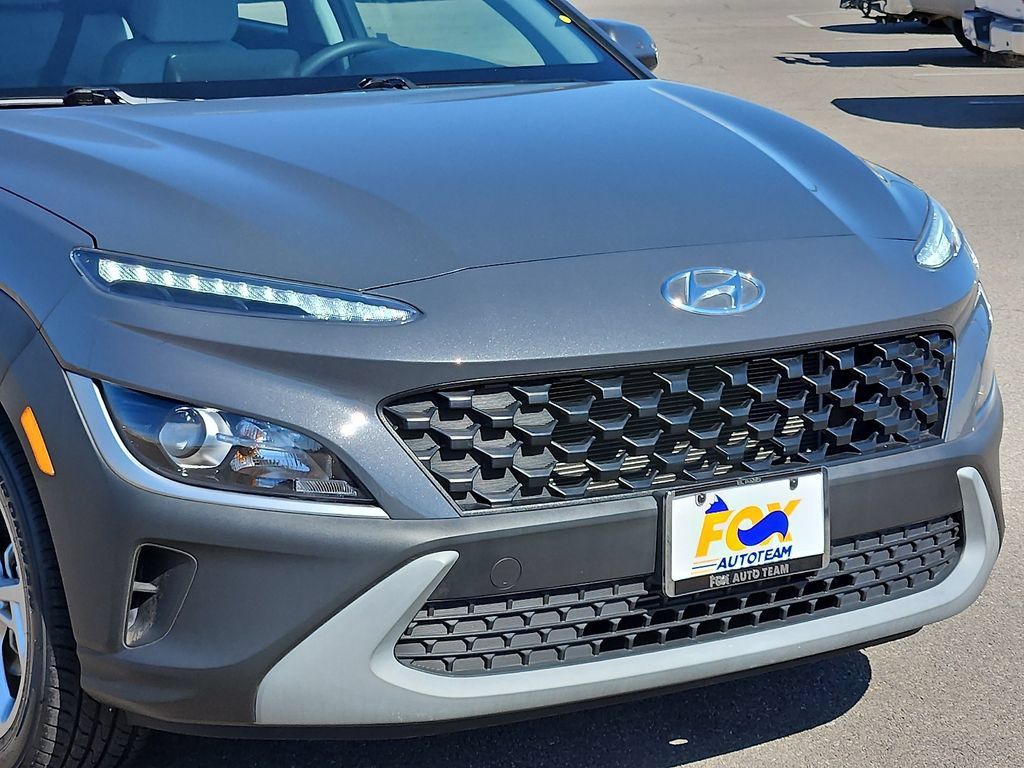 Used 2023 Hyundai Kona SEL w/ Cargo Package FWD image 7