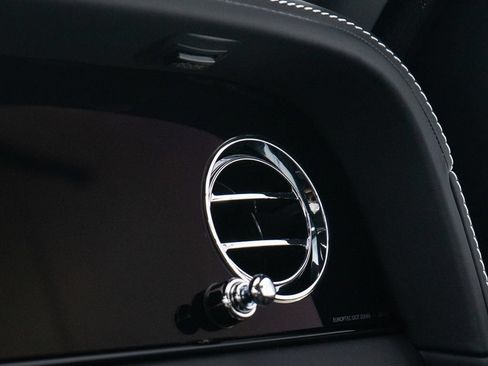Used 2026 Rolls-Royce Cullinan AWD/4WD image 47