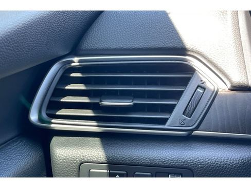 Used 2018 Honda Accord Touring image 28